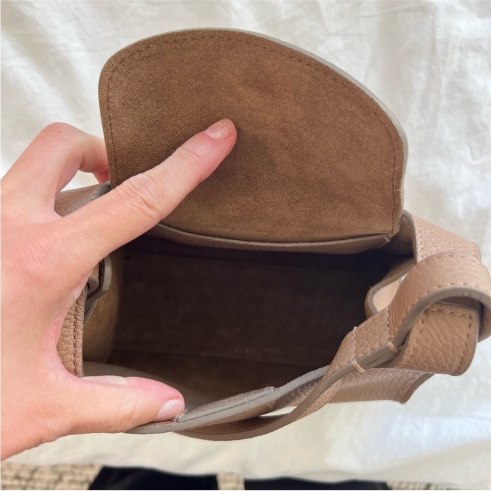Cuyana Mini Double Loop bag in Cappucino - Picture 10 of 16